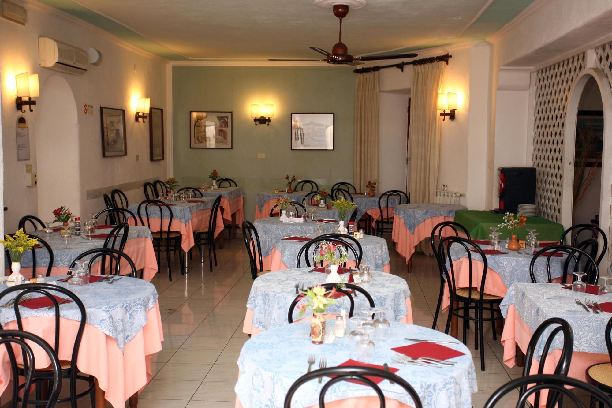 Charme Hotel La Villa Tina Ischia Exterior foto