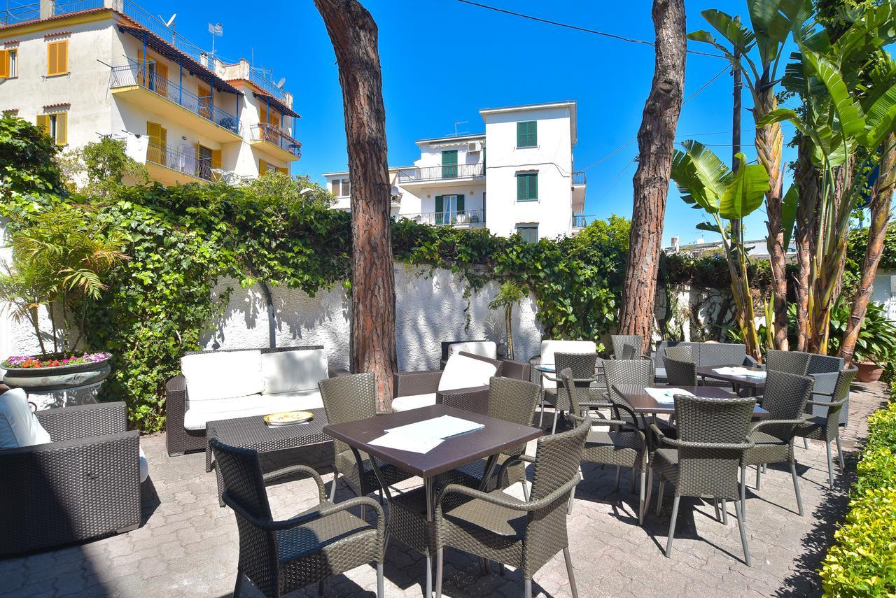 Charme Hotel La Villa Tina Ischia Exterior foto